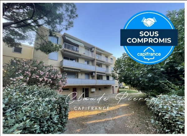 ARLES Trinquetaille, À VENDRE, appartement 105m² avec une terrasse, dernier étage 
