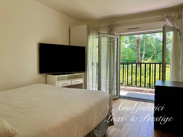 Appartement d’Exception – Vue Panoramique sur la Seine – Neuilly-sur-Seine, Île de la Jatte (4p 96m2)