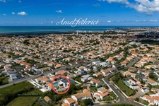SAINT-GILLES-CROIX-DE-VIE – PROPRIÉTÉ CONTEMPORAINE D’EXCEPTION À QUELQUES MINUTES DE L’OCÉAN