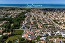 SAINT-GILLES-CROIX-DE-VIE – PROPRIÉTÉ CONTEMPORAINE D’EXCEPTION À QUELQUES MINUTES DE L’OCÉAN