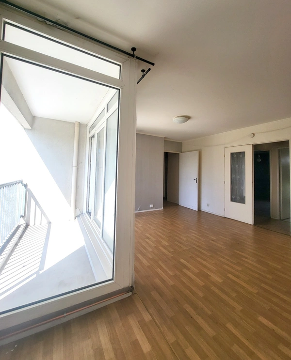 Créteil – Rare opportunité ! Superbe 2 pièces traversant de 53 m² avec balcon et box privatif