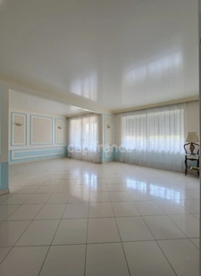 À Chilly‑Mazarin (91380), découvrez un spacieux 4 pièces de 88 m², lumineux et traversant