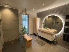 Magnifique maison d’architecte en bois – Performance énergétique (A), une rareté sur le marché immobilier – Nature, lumière & élégance absolue, avec vue dégagée
