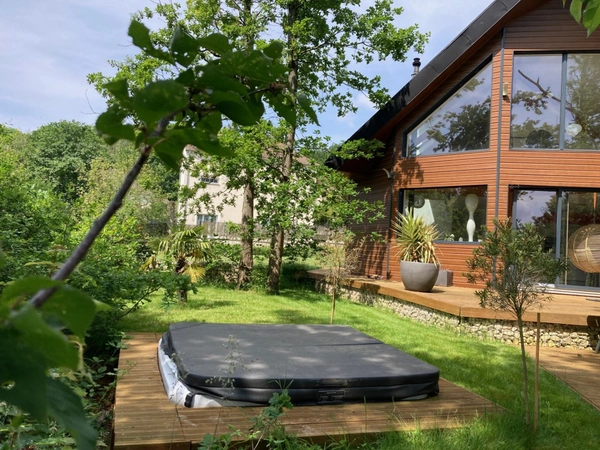 Magnifique maison d’architecte en bois – Performance énergétique (A), une rareté sur le marché immobilier – Nature, lumière & élégance absolue, avec vue dégagée