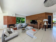 Villa d'exception avec vue lac, piscine et prestations haut de gamme