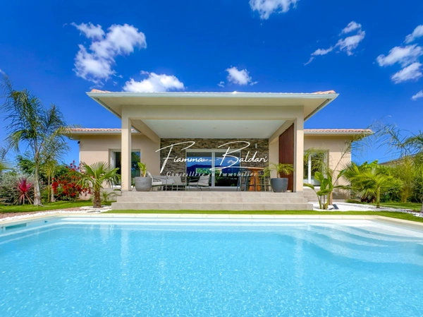 À Vendre Villa contemporaine T4 de 92m², Piscine, Proche mer, Venzolasca, Haute-Corse (2B)