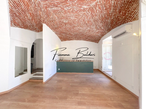 À Vendre Local Commercial 35m², Bastia, Haute-Corse (20)