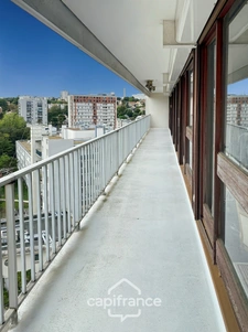 CENTRE FONTENAY AUX ROSES (HAUTS DE SEINE) APPARTEMENT ATYPIQUE