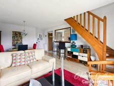 Appartement T2 en duplex de 60 m² avec balcon plein sud, garage et stationnement – Centre-ville de Ploërmel à pied