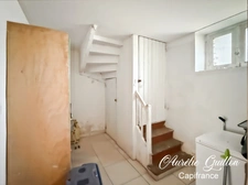 Longère en pierre 71 m², 2 chambres, plain-pied, terrain et dépendances – Monteneuf