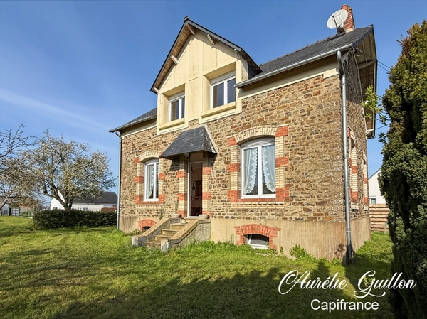 Maison en pierre à rénover avec grand terrain de 1 356 m² – Loyat