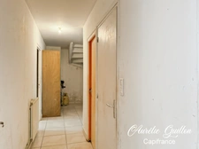 Longère en pierre 71 m², 2 chambres, plain-pied, terrain et dépendances – Monteneuf