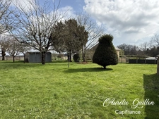 Maison en pierre avec garage et beau terrain de 1300 m2 en zone constructible avec puits – Ploërmel
