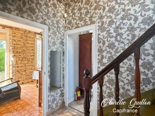 Maison en pierre à rénover avec grand terrain de 1 356 m² – Loyat