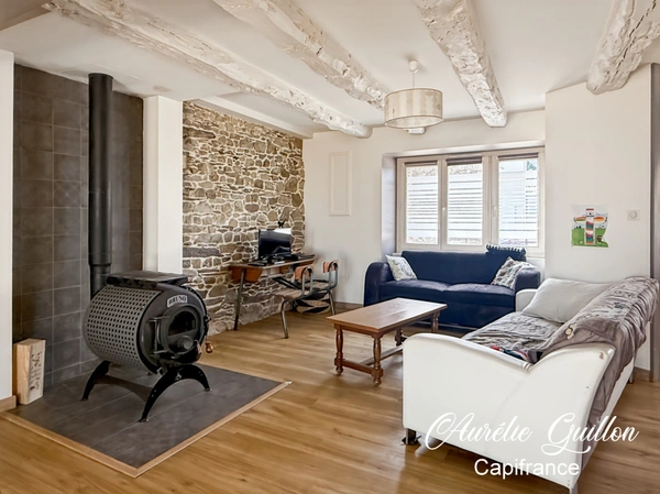 Maison en pierre rénovée de 117 m² – 3 chambres + bureau – Néant-sur-Yvel
