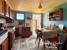 En exclusivité ! Longère en pierre – 135 m² habitables, combles, dépendance et terrain.