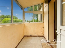 Maison avec dépendance, cour, double jardin et 2 099 m² de terrain – Campagne de Loyat 