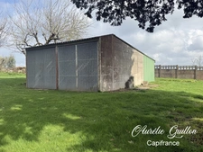 Maison en pierre avec garage et beau terrain de 1300 m2 en zone constructible avec puits – Ploërmel