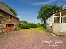 Maison avec dépendance, cour, double jardin et 2 099 m² de terrain – Campagne de Loyat 