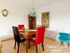 Appartement T2 en duplex de 60 m² avec balcon plein sud, garage et stationnement – Centre-ville de Ploërmel à pied