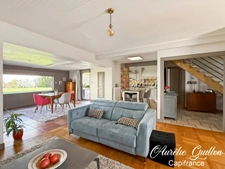 SINGLE-STOREY HOUSE 172 m² – 4 BEDROOMS – ENCLOSED GARDEN – LA CHAPELLE-CARO / VAL D'OUST