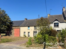 En exclusivité ! Longère en pierre – 135 m² habitables, combles, dépendance et terrain.