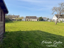 Maison en pierre à rénover avec grand terrain de 1 356 m² – Loyat