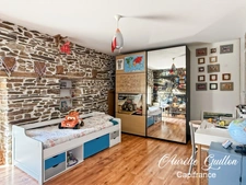 Maison en pierre rénovée de 117 m² – 3 chambres + bureau – Néant-sur-Yvel