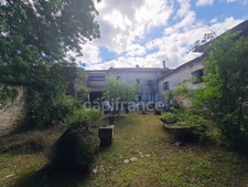 Maison Charentaise 134m² terrain 2612m² et Dépendances