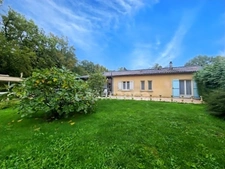 Belle maison familiale avec une autre maison individuelle  