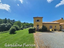 Prestigious property of approximately 480 m² situated on a 3.4-hectare plot with 2 gîtes and a bed and breakfast
