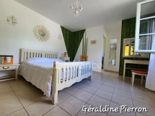 Prestigious property of approximately 480 m² situated on a 3.4-hectare plot with 2 gîtes and a bed and breakfast