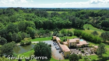 Prestigious property of approximately 480 m² situated on a 3.4-hectare plot with 2 gîtes and a bed and breakfast