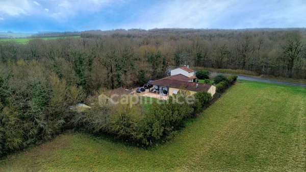 Belle maison familiale avec une autre maison individuelle  
