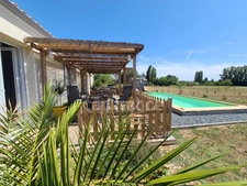 Maison de 2024 terrain clos avec piscine et garage plain pied