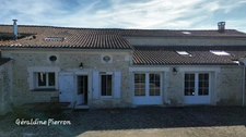 domaine de 2 maisons avec possibilité d'une 3éme sur grand terrain 6500m² à MORAGNE (17)