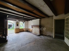 Maison à rénover avec dépendances NACHAMPS (17)