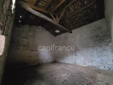 Maison à rénover avec dépendances NACHAMPS (17)