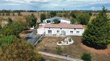 Maison d'exception à Saint-Jean-de-Liversay – À deux pas de La Rochelle