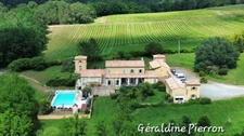 Prestigious property of approximately 480 m² situated on a 3.4-hectare plot with 2 gîtes and a bed and breakfast