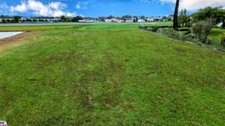 Terrain 1 à 3 parcelles possible CU ok à vendre  MATHA (17)