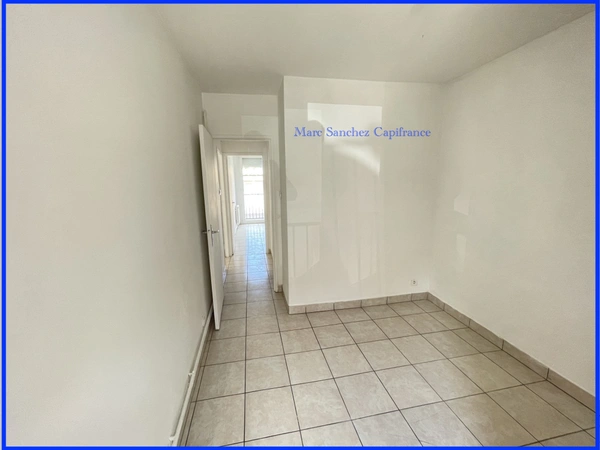 Tarbes (65) A vendre appartement T4 de 62 m2 entièrement rénové.