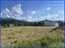 Nay (64) Maison à vendre 8 pièces 158 m2 avec 2 garages + Ateliers et dependances sur 5668 m2 de terrain.