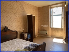 PAU (64) Maison à vendre 8 pièces 238 m2 +250 m2 de dépendances aménageables sur 758 m2 de terrain