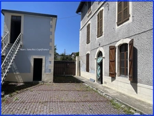 PAU (64) Maison à vendre 8 pièces 238 m2 +250 m2 de dépendances aménageables sur 758 m2 de terrain