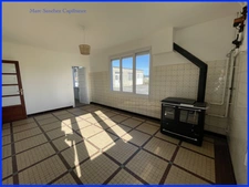Nay (64) Maison à vendre 8 pièces 158 m2 avec 2 garages + Ateliers et dependances sur 5668 m2 de terrain.