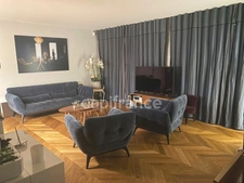 ✨ Appartement de prestige – T3 rénové avec vue Montmartre & balcon filant – Paris
