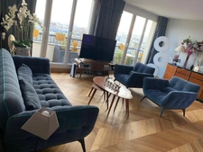 ✨ Appartement de prestige – T3 rénové avec vue Montmartre & balcon filant – Paris