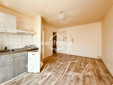 Dpt Vienne (86), à vendre CHATELLERAULT Immeuble de rapport – 220 m² – 8 logements – Quartier historique CHATELLERAULT (86)