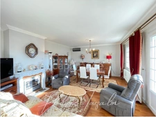 Dpt Vienne (86), à vendre CHÂTELLERAULT Maison 150 m², 8 pièces, 6 chambres, Chatellerault (86)
